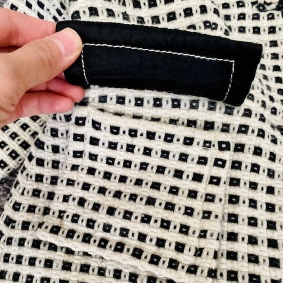 Banana Republic Black & White checked coat - Picture 3 of 6